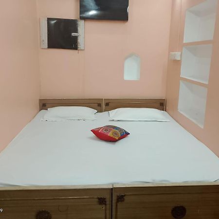 Ganga Paying Guest House Varanasi Rom bilde